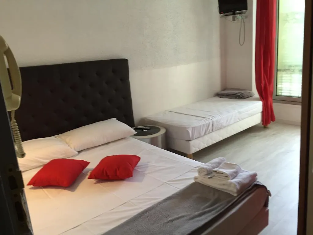 Hôtel Monet Nizza 2*,  Francia